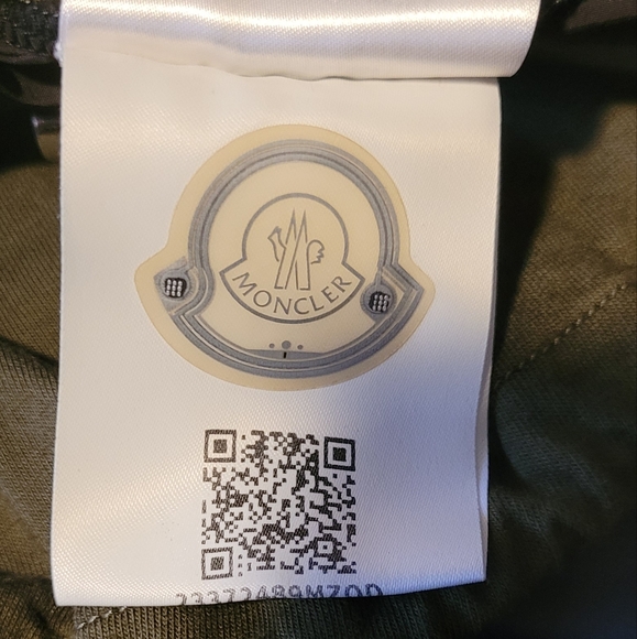 Moncler Girocollo T-Shirt - Picture 5 of 9